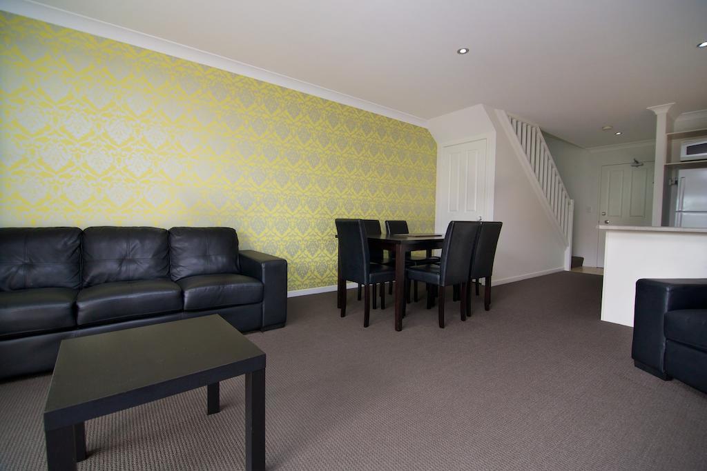 Blue Water Bay Villas Gold Coast Zimmer foto