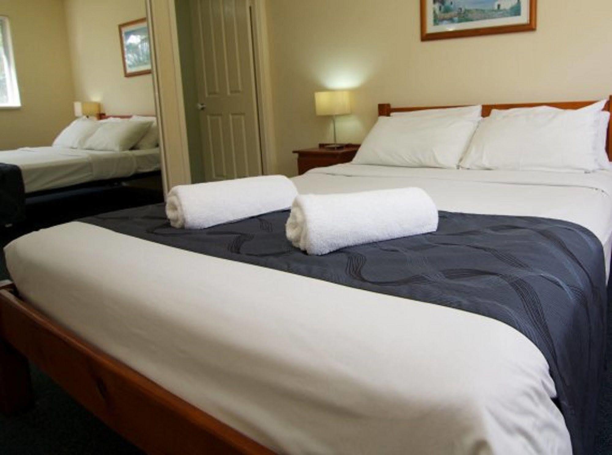 Blue Water Bay Villas Gold Coast Exterior foto