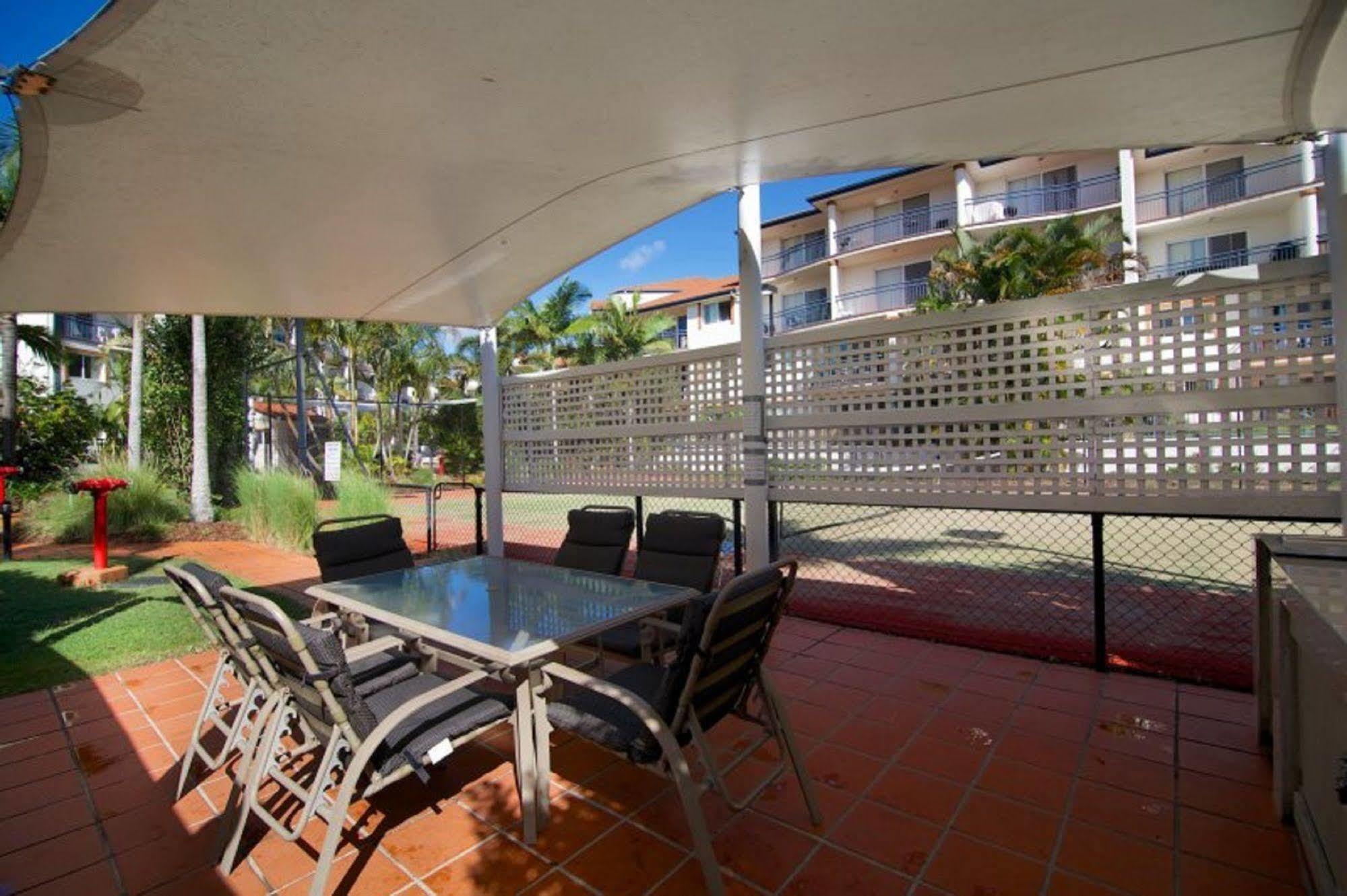 Blue Water Bay Villas Gold Coast Exterior foto